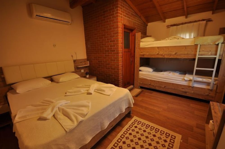 Bedroom 4, Ida Marin Family Resort, Edremit