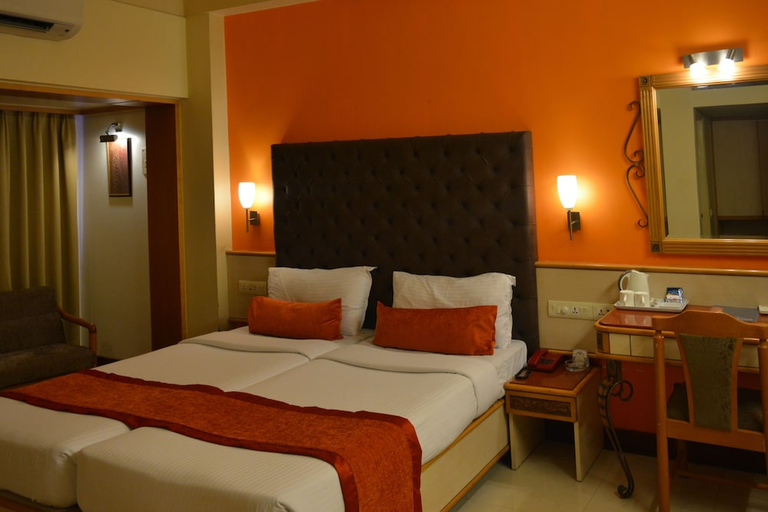 Bedroom 3, Hotel Shree Panchratna, Pune