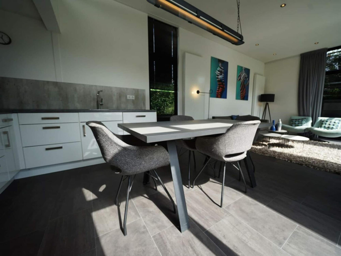 Outdoor dining 3, Holiday Home in Halfweg With Terrace, Haarlemmerliede c.a.