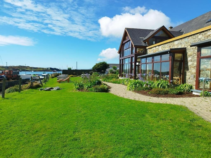 Others 4, Inishbofin House Hotel