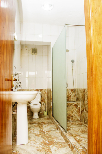Bathroom 4, Bougainvillea Hotel , Obio/Akp