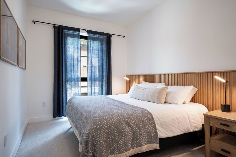Room 3, Ridgeline Penthouse, Columbia-Shuswap