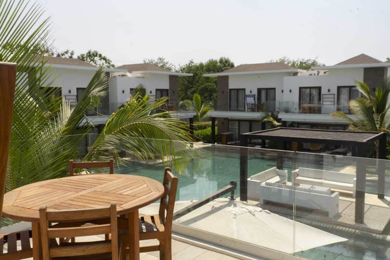 Outdoor dining 2, Apex Executive Apartments - Monterrico, Taxisco