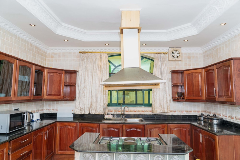 Others 5, Luxury 2-Bdrm Apartment In Oysterbay, Kinondoni