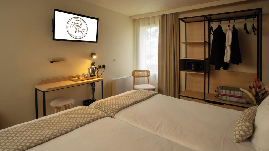 Bedroom 3, Hotel Nell, Eure