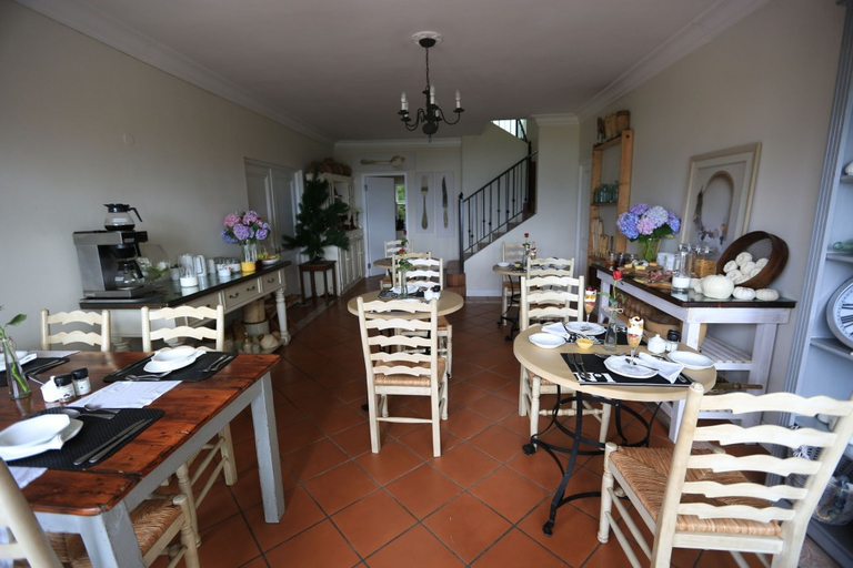 Food & Drinks 5, Roseroc Guest House, Eden
