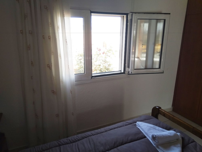 Bedroom 2, Kavousanos Apartments, Crete