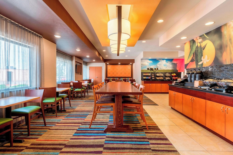 Food & Drinks 5, Fairfield Inn & Suites Abilene, Taylor