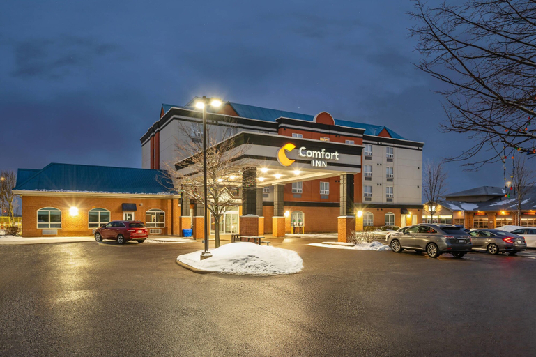 Exterior & Views 2, Comfort Inn Mississauga, Peel