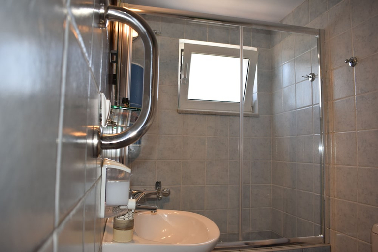 Bathroom 3, Alena Apartments, Crete