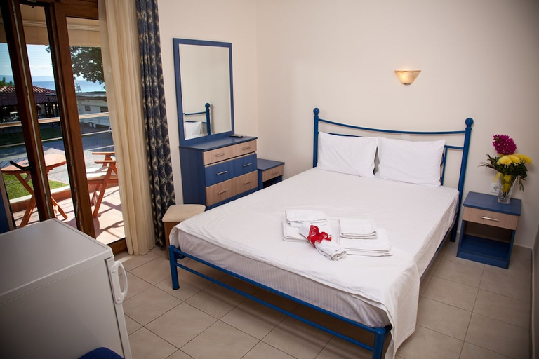 Bedroom, Meltemi Rooms, Central Macedonia