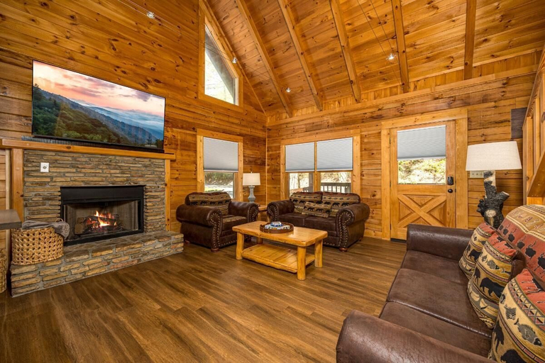Living area 2, Timber Trace, Sevier