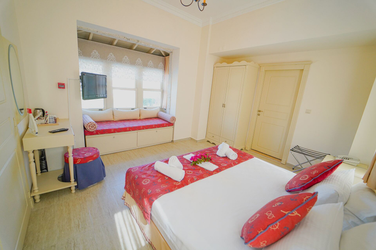 Bedroom 3, Alacati Marina Palace Otel, Çeşme