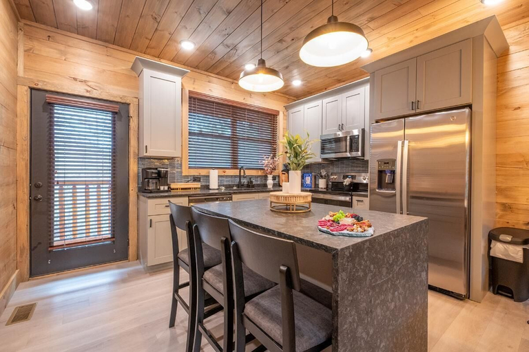 Private kitchen 2, Hillside Horizon, Sevier