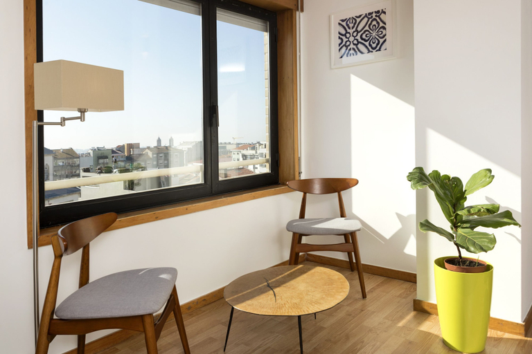 Room 4, MQ2 in Oporto With 3 Bedrooms and 2 Bathrooms, Porto