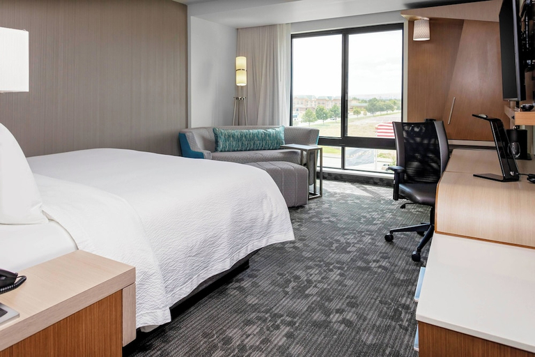 Bedroom 3, Courtyard by Marriott Pasco Tri-Cities Airport, Franklin