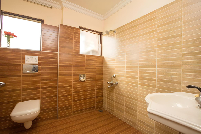 Bathroom, Hotel Lakeview Ooty, The Nilgiris