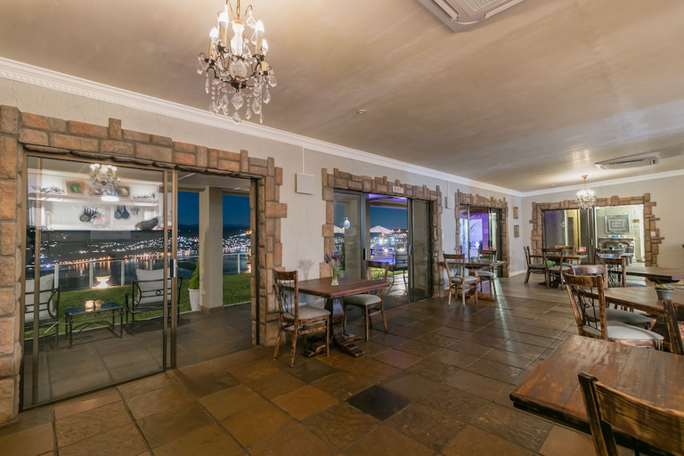 Food & Drinks 5, Villa Castollini, Eden