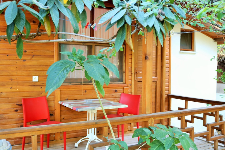 Others 3, Simge Pension, Kemer