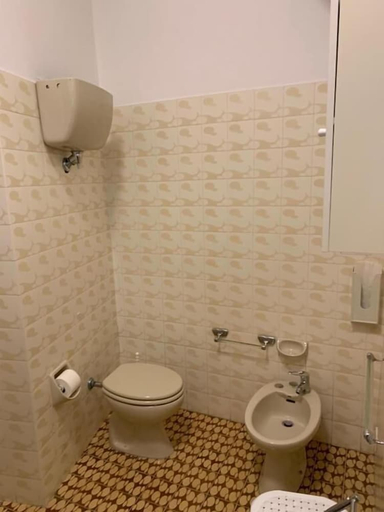 Bathroom, Istituto SS Salvatore, Terni