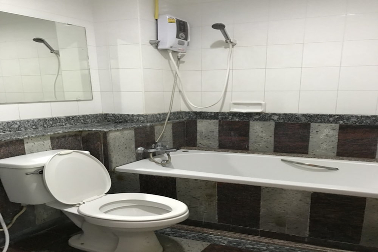Bathroom 3, Lopburi Residence 2 Hotel And Resort, Muang Lop Buri