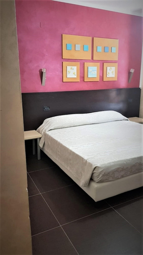 Bedroom 5, Hotel Miramonti, Palermo