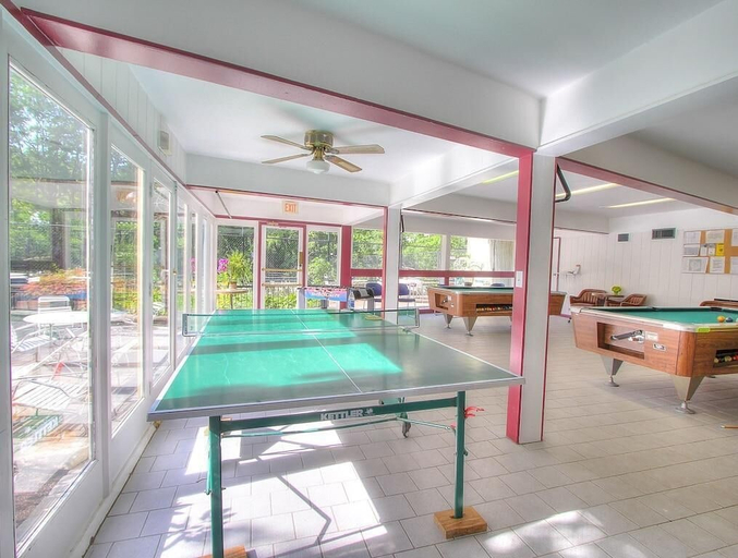 Game room, Alpine Lookout, Sevier
