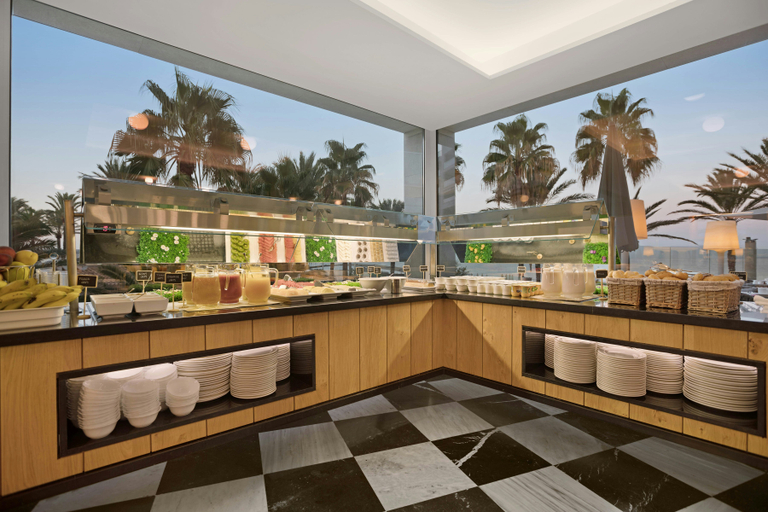 Food & Drinks 5, Pure Salt Garonda - Adults Only, Baleares
