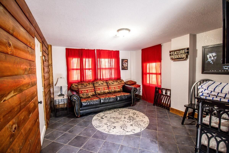 Living area 3, Hillside Hideaway, Sevier