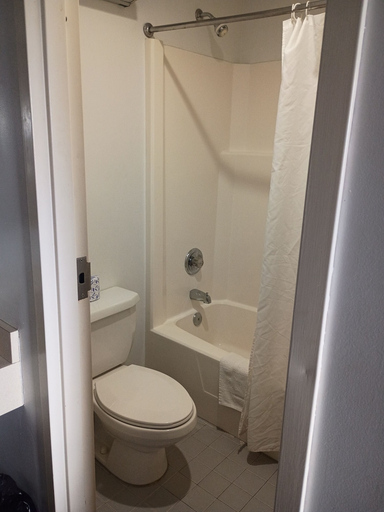 Bathroom, Hoosier Inn, Jay