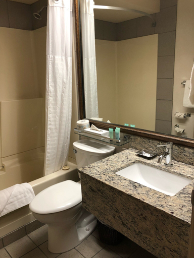 Bathroom 5, Prestige Inn Nelson, Central Kootenay