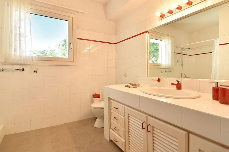 Others 1, Villa Noa, Attica