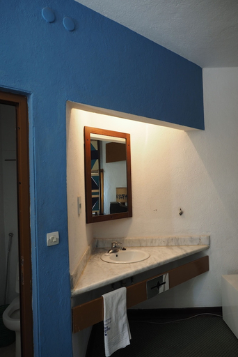 Bathroom, Tana Hotel, Mirab Gojjam