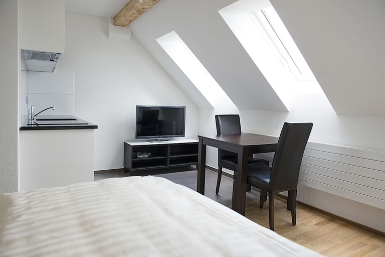 Bedroom 2, Swiss Star Longstreet, Zürich