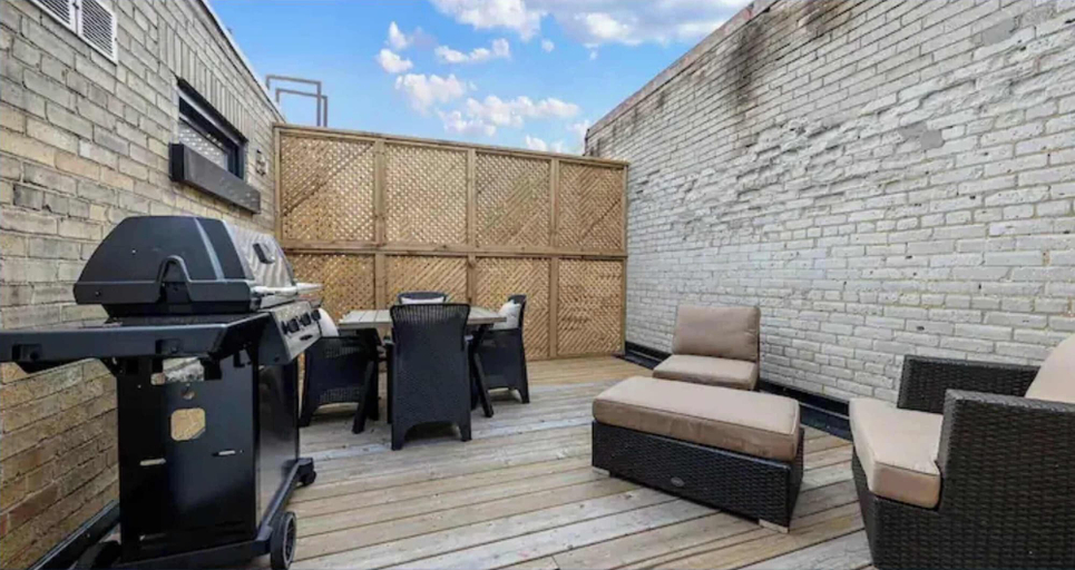 Interior 4, Modern St. Clair West Suite w Private Patio & BBQ, Toronto