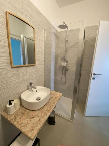 Bathroom 5, VILLA MANIVA, Taranto