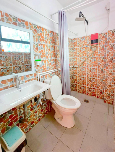 Bathroom 5, Moalboal Seaside Resort, Moalboal