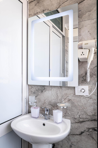 Bathroom 3, Villa Kevin's, Sarandës