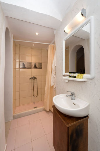Bathroom 5, Suite Mantilaria, South Aegean