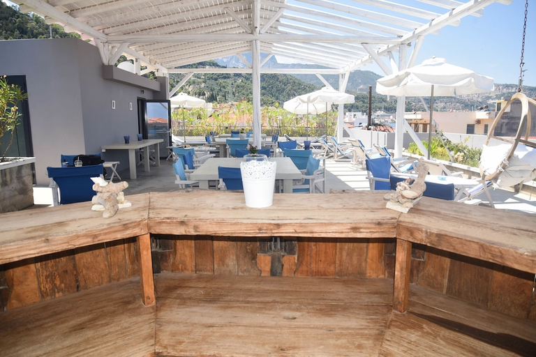 Food & Drinks 4, Alissachni, Peloponnese