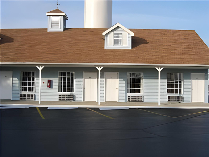 Exterior & Views 2, Twelve Oaks Inn, Taney