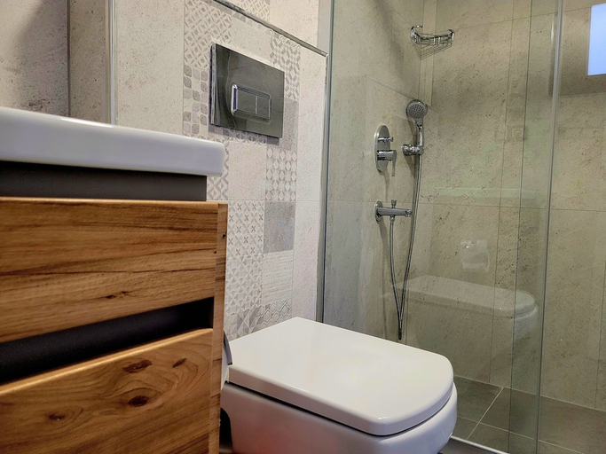 Bathroom 5, Cunda Rooms, Ayvalık