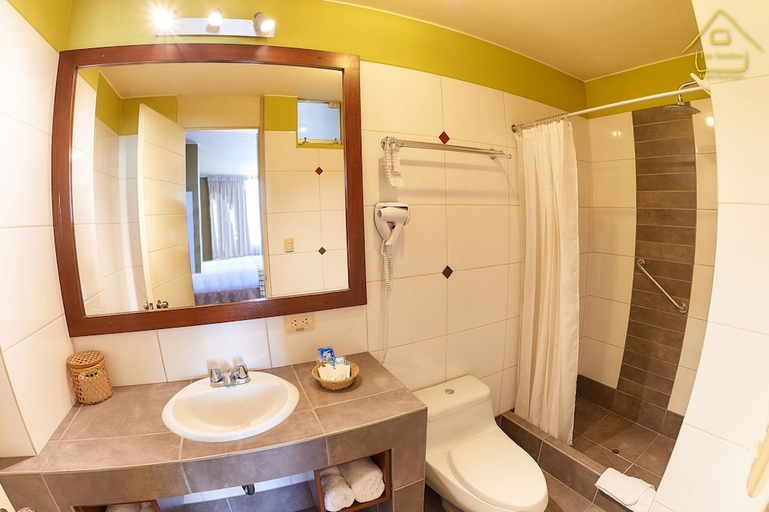 Bathroom 4, Los Tambos - Boutique, Arequipa