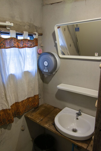 Bathroom 3, Ban Na Kai Mook Beach, Koh Chang
