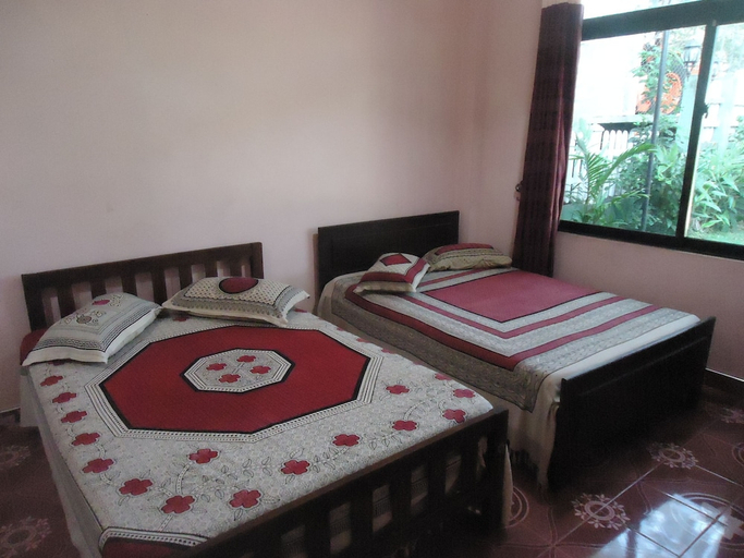Bedroom 2, Flower Seven Hotel, N. Palatha East