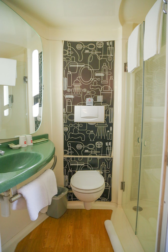 Bathroom 4, Ibis Tianjing Teda, Tianjin