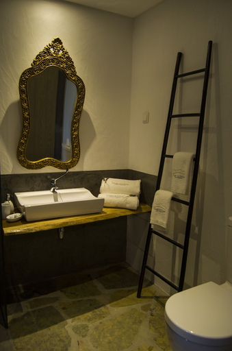 Bathroom, Monte da Estrela Country House & SPA, Moura