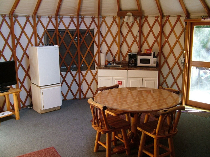 Others 2, Redwood Meadows RV Resort and Cabins, Del Norte