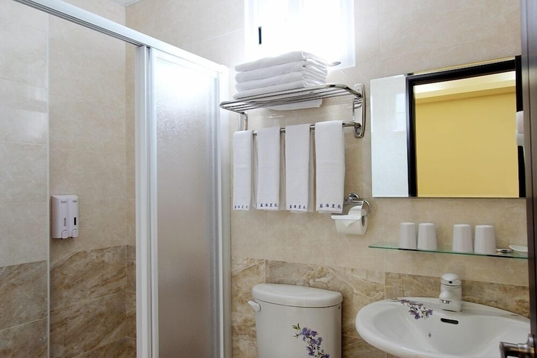 Bathroom 3, Blue Ocean Stars B&B, Taitung