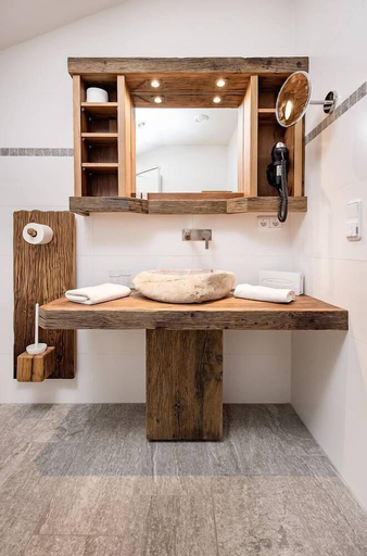 Bathroom 3, Gröbl Alm, Garmisch-Partenkirchen